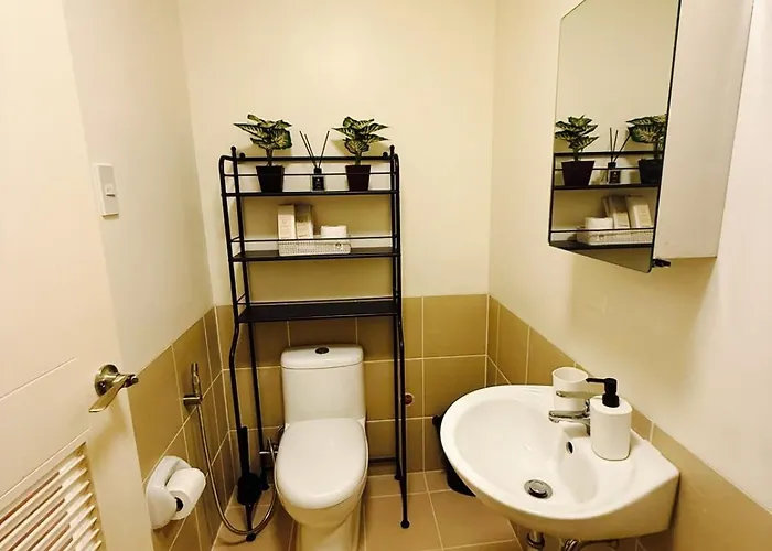 The Camden Place Aesthetic Elegant Unit 15 *